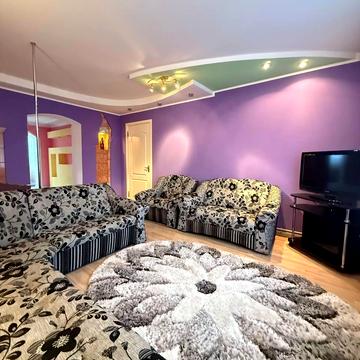 Мирогощанська вул., 3а