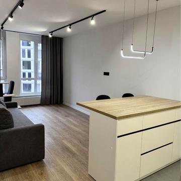 Богдана Хмельницького вул., 207