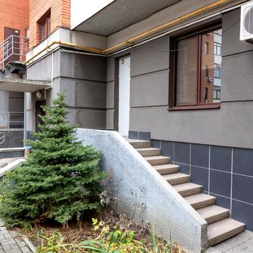 Херсонська вул., 9-А