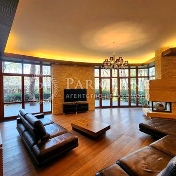 Плютовська вул.