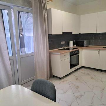 Оренда таунхауса ,Осокорки, метро Славутич,1км від метро,євроремонт!