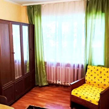 2-кімн. обкомівка по вул. ФІЗКУЛЬТУРНІЙ (р-н проспекту Незалежності)