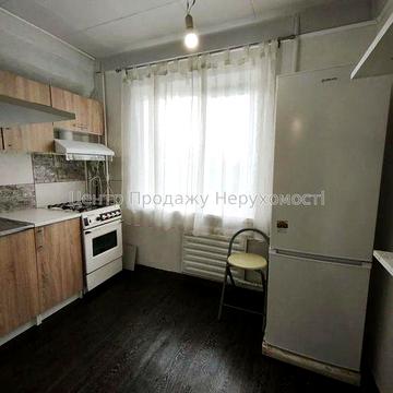 Продам 1-кімнатну квартиру біля метро Мінська