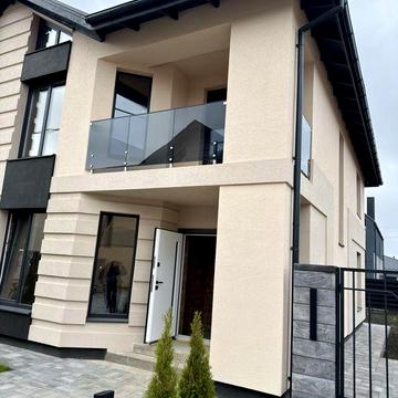 Дуплекс 2 поверхи в ЖК БЕЗ КОМІСІЇ 125 м2 2,43 сотки Гатне