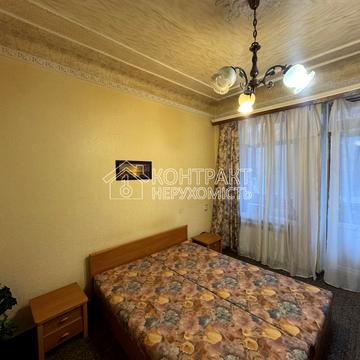 Отакара Яроша вул., 27