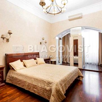 Продаж Інститутська 13/4