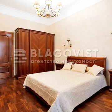 Продаж Інститутська 13/4