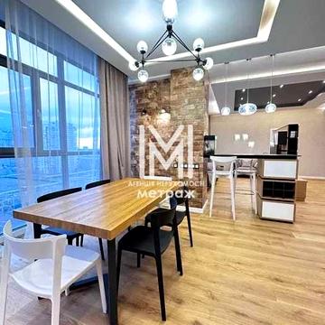 Продається простора 2 кім квартира 100 м2 ЖК Аксіома! Метро Наукова! ЖК Аксіома