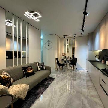 Простора євродвушка з новим ремонтом!