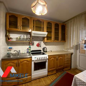 Леся Курбаса просп., 1-Б