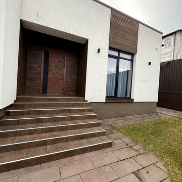 Будинок з газом в Стоянці! Закрите котеджне містечко з озером!