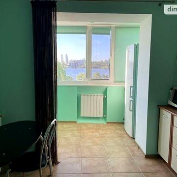 Довгострокова оренда 1к Квартира Сонячна Набережна (Малиновського Маршала) вулиця