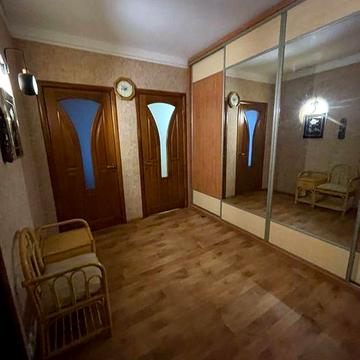 Сдам 3 комнатную квартиру,Садовый проезд.Метро Дворец спорта.