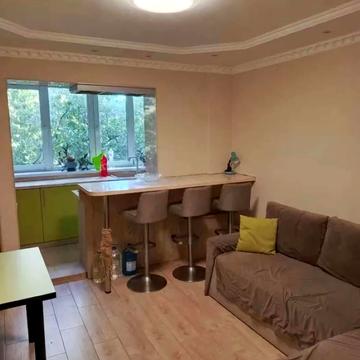 Ревуцького вул., 42-Б