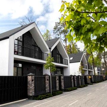 Продаж котеджа(дуплекс)