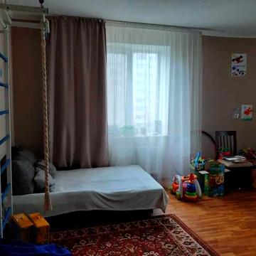 2-кімнатна квартира на середньому поверсі цегляного будинку на Таїрова