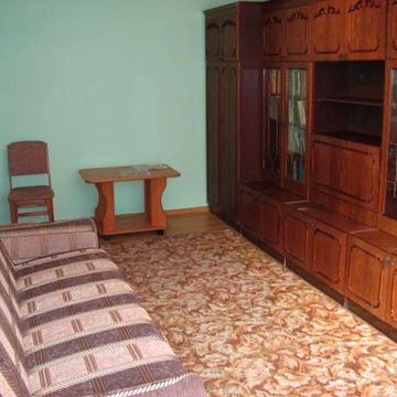 Антоновича вул. (Горького), 104