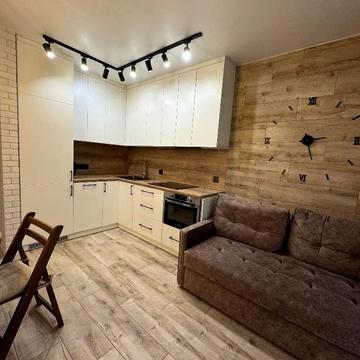 Набережна Перемоги вул., 112-Д