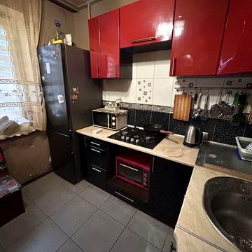 Здається 1-на квартира біля 10-ї школи!