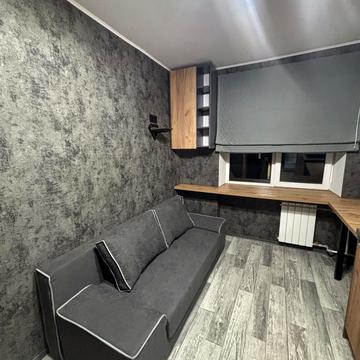 Прикордонника Лазаренка вул., 8