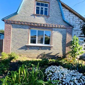 Торгуємось! частина будинку зі зручностями, є гараж