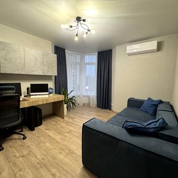 Молодіжна вул., 3-В