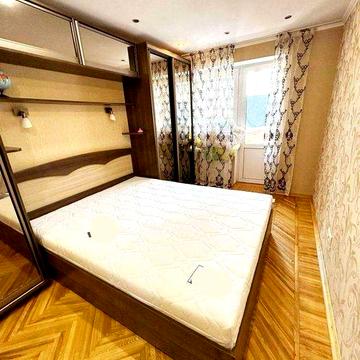 Продаж квартири в новобудові з меблями та технікою