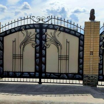 Продам дом в пгт.Александровка