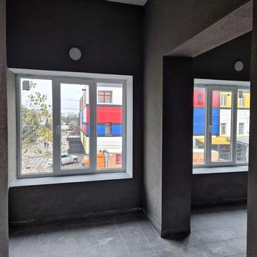 Продаж 2к квартири в задній новобудові.