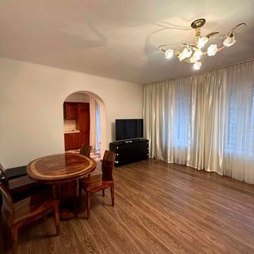 Кирилівська вул. (Фрунзе), 14/18