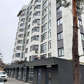 Мисливська вул., 24