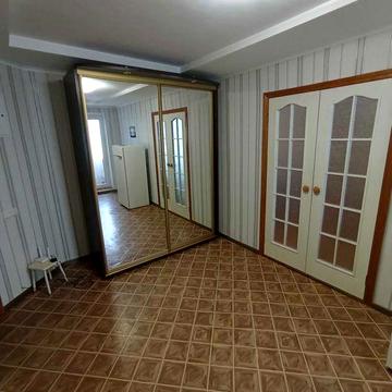 Предлагаю в аренду однокомнатную квартиру по улице Панферова.