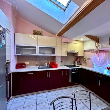 Оренда 3 кімнатної квартири в Рясне 1