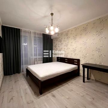 Гвардійців-Широнінців вул., 61а