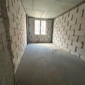 Евро 2к квартира без ремонту - 52,3м2! Індивідуальне газове!