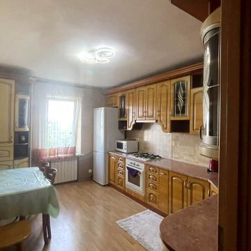 Тараса Шевченка вул., 2