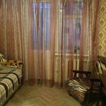 У продажу 2 кімнатна квартира 4 пов. у 5 пов. будинку.