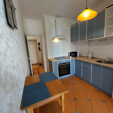 Ованеса Туманяна вул., 3