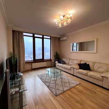 Жилянська вул., 59