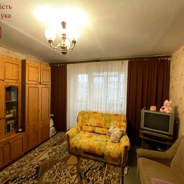 Продам чотирикімнатну квартиру 101 квартал