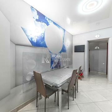 Лесі Українки бульв., 21-А