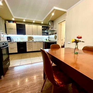 Продаж 4к Квартира Робоча вулиця