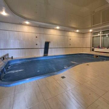 Чудовий  будинок та будиночок  з бассейном 5 хвилин до Центру