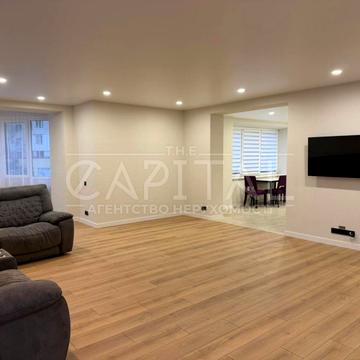 Володимира Івасюка просп. (Героїв Сталінграду), 24