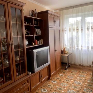 Відродження просп., 6