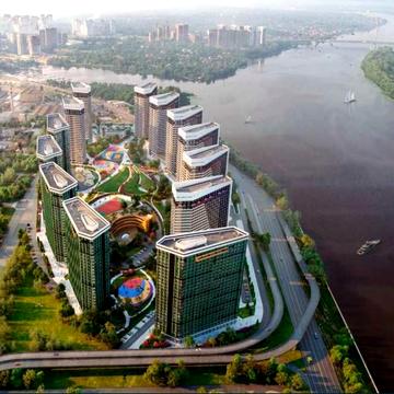 Причальна вул., 1