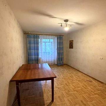 Простора 3-кімнатна квартира, Конкорд — цегла, 3 поверх