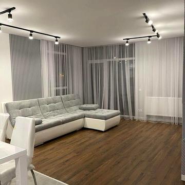 Вячеслава Чорновола просп. (), 16ж