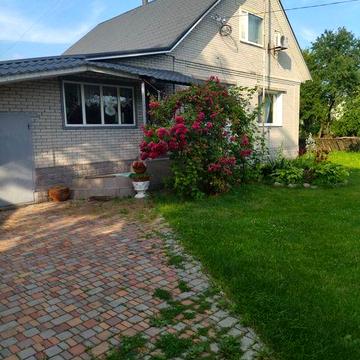 Теплий будинок в жилому стані