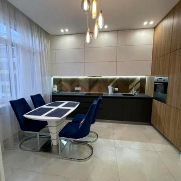 Вячеслава Чорновола просп. (), 73